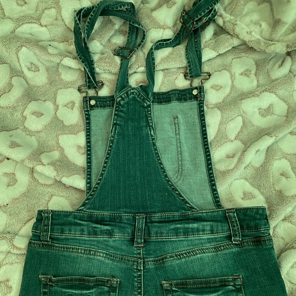 overall - Picture 3 of 3